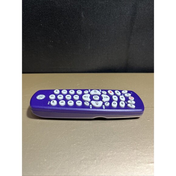 General Electric GE Universal Remote Control Model P13005 ED-1232C - Picture 3 of 6